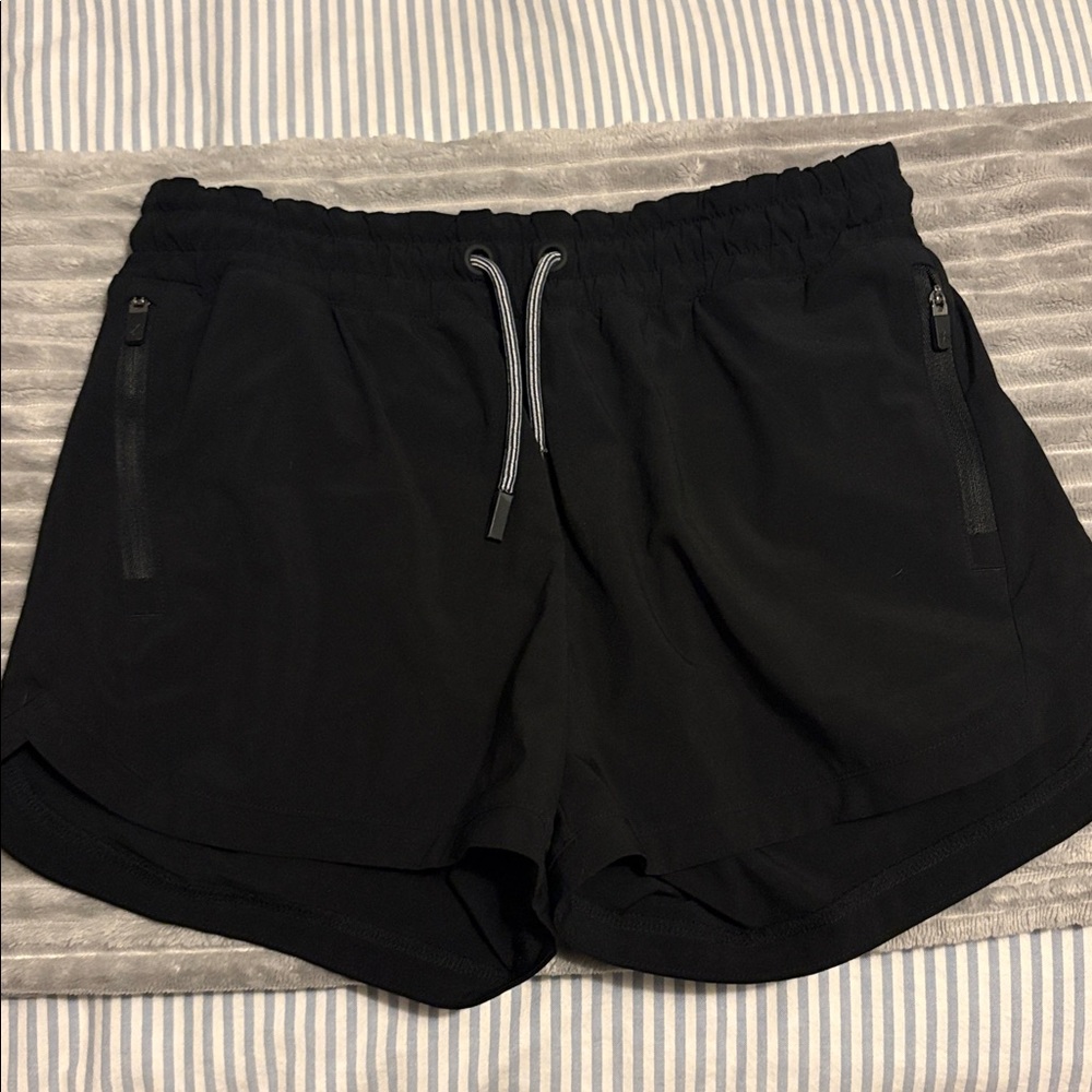Black athleta girl shorts